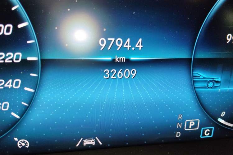 Used Mercedes-Benz GLC 2020 Facelift GLC 300 L 4MATIC Dynamic Edition Odometer Close Up