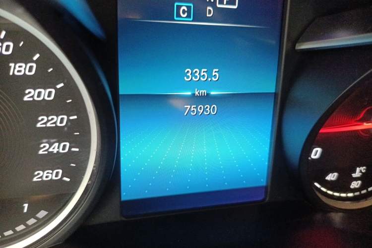 Used Mercedes-Benz GLC 2020 GLC 260 L 4MATIC Dynamic Model Odometer Close Up