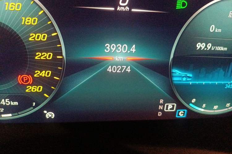 Used Mercedes-Benz GLC 2020 Facelifted GLC 260 L 4MATIC Dynamic Edition Odometer Close Up