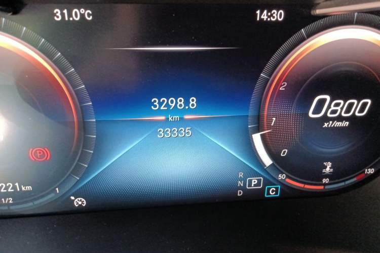 Used Mercedes-Benz GLC 2020 Facelift GLC 260 L 4MATIC Luxury Edition Odometer Close Up