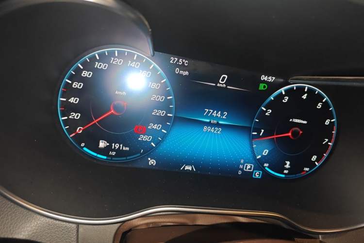 Used Mercedes-Benz GLC 2020 Facelift GLC 300 L 4MATIC Dynamic Edition Odometer Close Up