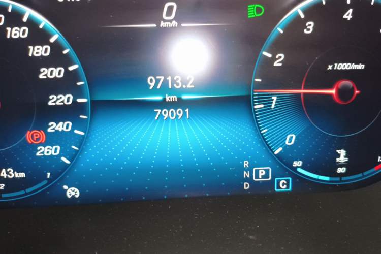 Used Mercedes-Benz GLC 2020 GLC 260 L 4MATIC Luxury Model Odometer Close Up