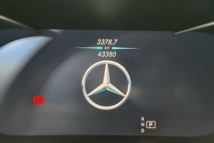 Used Mercedes-Benz GLC 2020 Facelift GLC 260 L 4MATIC Luxury Edition Odometer Close Up