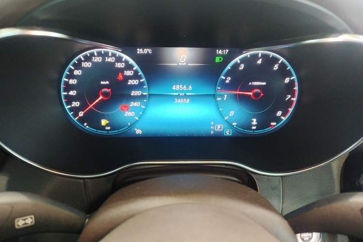 Used Mercedes-Benz GLC 2020 Facelifted GLC 260 L 4MATIC Dynamic Edition Odometer Close Up