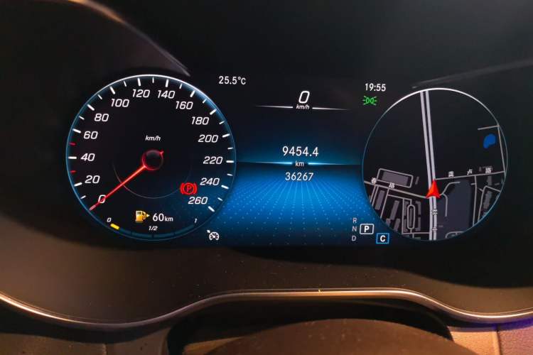 Used Mercedes-Benz GLC 2020 Facelift GLC 260 L 4MATIC Luxury Edition Odometer Close Up