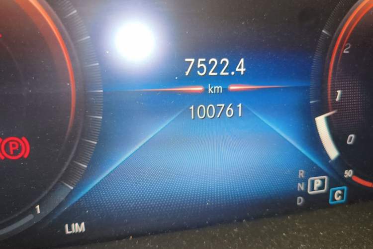 Used Mercedes-Benz GLC 2020 Facelift GLC 260 L 4MATIC Luxury Edition Odometer Close Up