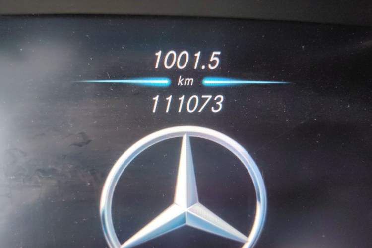 Used Mercedes-Benz GLC 2020 Facelift GLC 260 L 4MATIC Luxury Edition Odometer Close Up