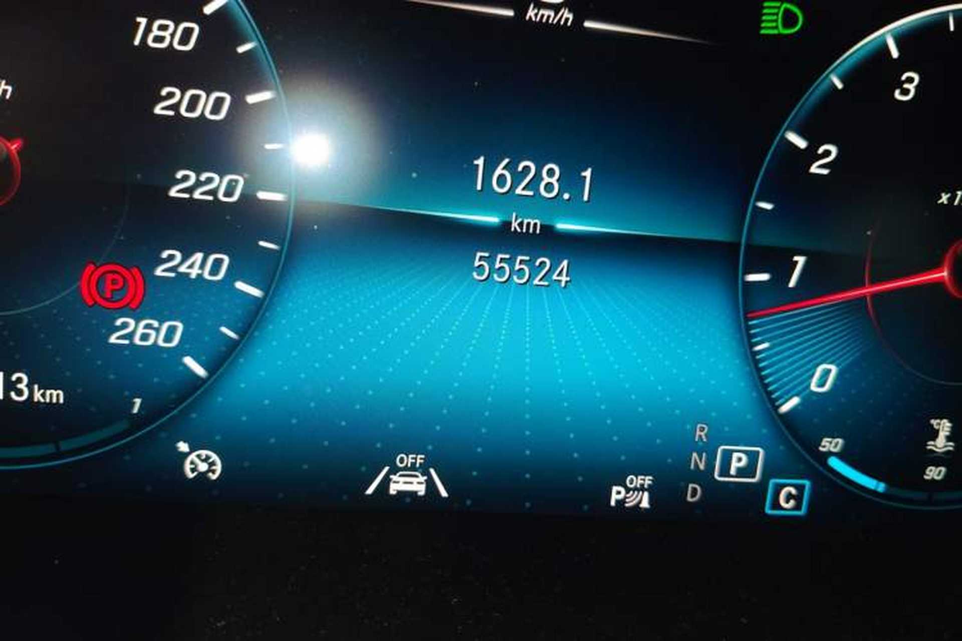Used Mercedes-Benz GLC 2020 Facelift GLC 300 L 4MATIC Dynamic Edition Odometer Close Up