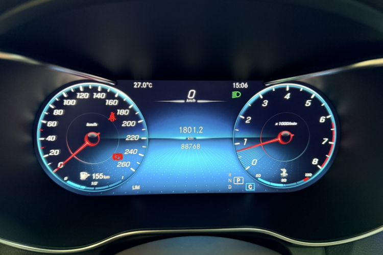 Used Mercedes-Benz GLC 2020 GLC 260 L 4MATIC Luxury Model Odometer Close Up