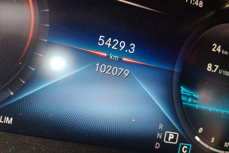 Used Mercedes-Benz GLC 2020 Facelifted GLC 260 L 4MATIC Dynamic Edition Odometer Close Up