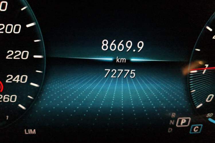 Used Mercedes-Benz GLC 2020 Facelift GLC 260 L 4MATIC Luxury Edition Odometer Close Up