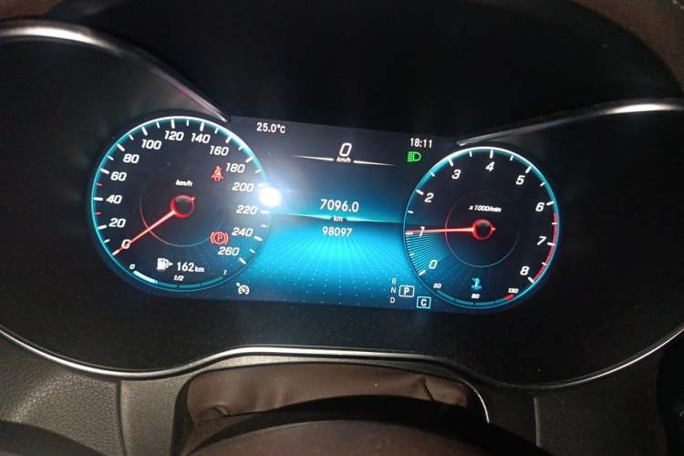 Used Mercedes-Benz GLC 2020 Facelifted GLC 260 L 4MATIC Dynamic Edition Odometer Close Up