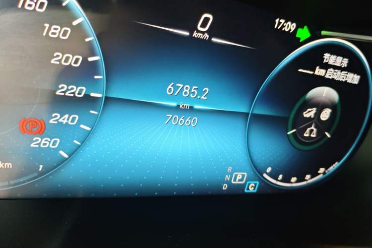 Used Mercedes-Benz GLC 2020 Facelifted GLC 260 L 4MATIC Dynamic Edition Odometer Close Up