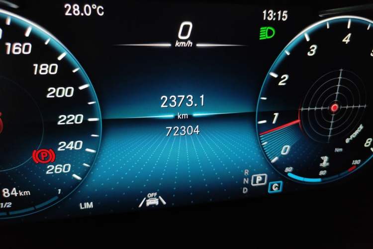 Used Mercedes-Benz GLC 2020 Facelift GLC 300 L 4MATIC Dynamic Edition Odometer Close Up