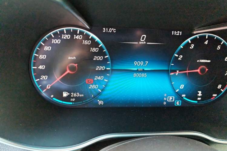 Used Mercedes-Benz GLC 2020 GLC 260 L 4MATIC Luxury Model Odometer Close Up
