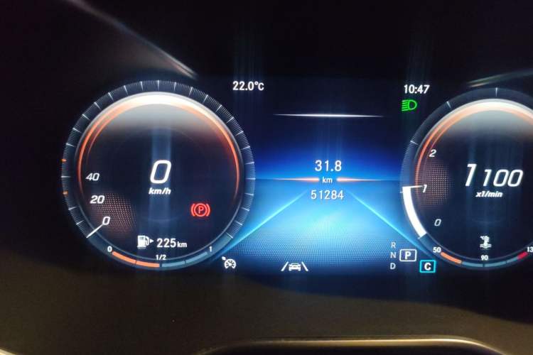 Used Mercedes-Benz GLC 2020 Facelift GLC 300 L 4MATIC Dynamic Edition Odometer Close Up
