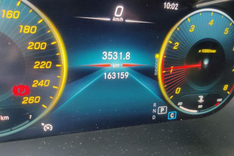 Used Mercedes-Benz GLC 2020 Facelifted GLC 260 L 4MATIC Dynamic Edition Odometer Close Up