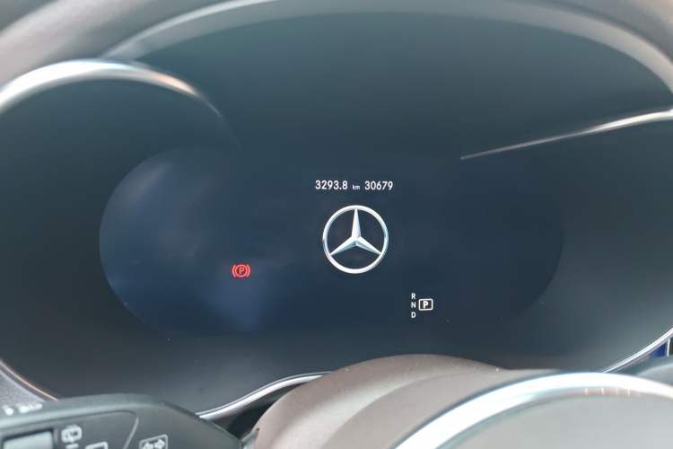 Used Mercedes-Benz GLC 2020 GLC 260 L 4MATIC Luxury Model Odometer Close Up
