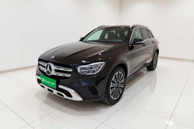 Ojetý Mercedes-Benz GLC 2020 GLC 260 L 4MATIC Dynamic Model