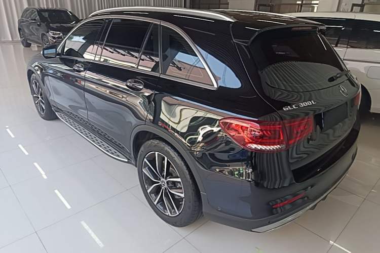 Used Mercedes-Benz GLC 2020 Facelift GLC 300 L 4MATIC Dynamic Edition Rear Left 45 Deg