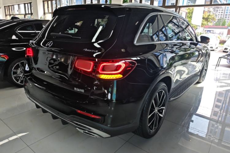 Used Mercedes-Benz GLC 2020 GLC 260 L 4MATIC Luxury Model Rear Right 45 Deg