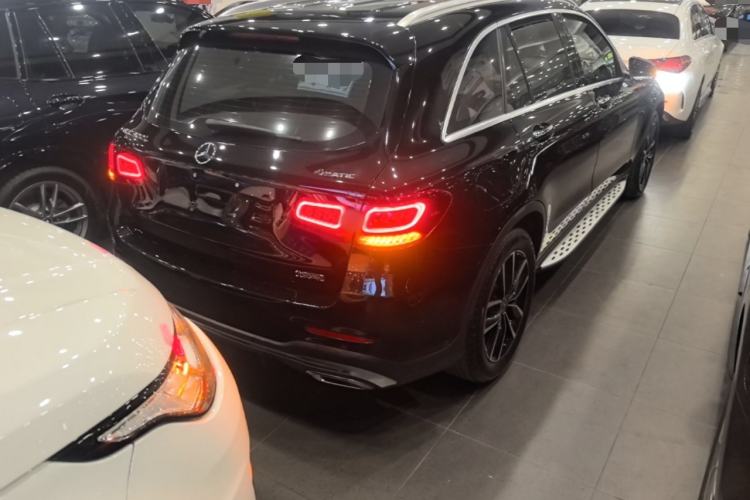 Used Mercedes-Benz GLC 2020 GLC 300 L 4MATIC Luxury Model Rear Right 45 Deg