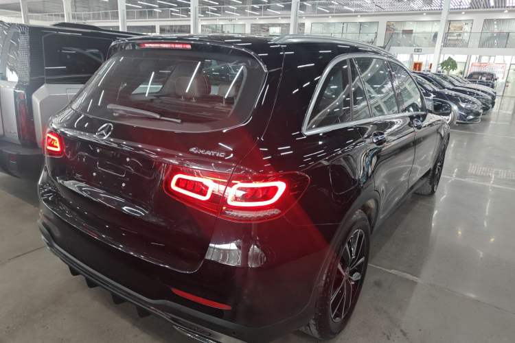 Used Mercedes-Benz GLC 2020 Facelift GLC 260 L 4MATIC Luxury Edition Rear Right 45 Deg