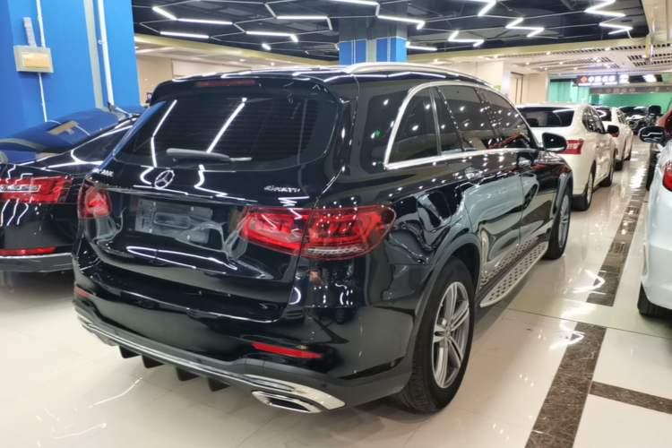 Used Mercedes-Benz GLC 2020 GLC 260 L 4MATIC Luxury Model Rear Right 45 Deg
