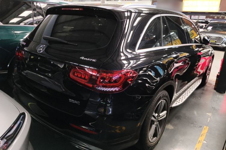 Used Mercedes-Benz GLC 2020 GLC 260 L 4MATIC Luxury Model Rear Right 45 Deg