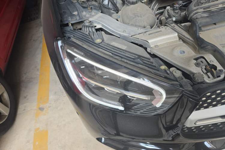 Used Mercedes-Benz GLC 2020 GLC 260 L 4MATIC Luxury Model Right Front Headlight