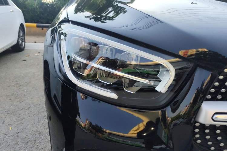 Used Mercedes-Benz GLC 2020 Facelift GLC 260 L 4MATIC Luxury Edition Right Front Headlight
