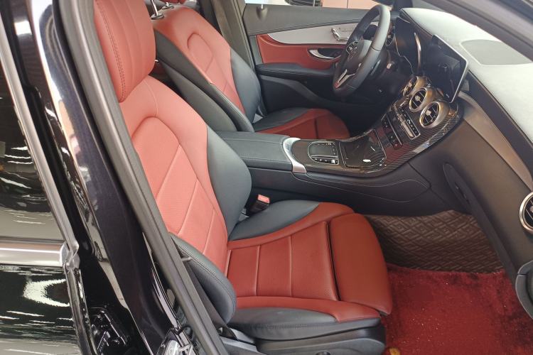 Used Mercedes-Benz GLC 2020 Facelift GLC 260 L 4MATIC Luxury Edition Right Front Seat