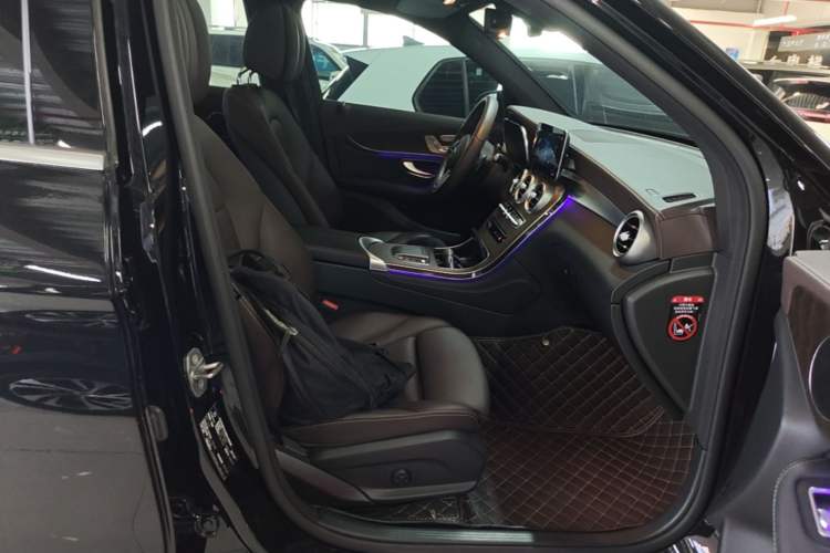 Used Mercedes-Benz GLC 2020 GLC 300 L 4MATIC Dynamic Edition Right Front Seat