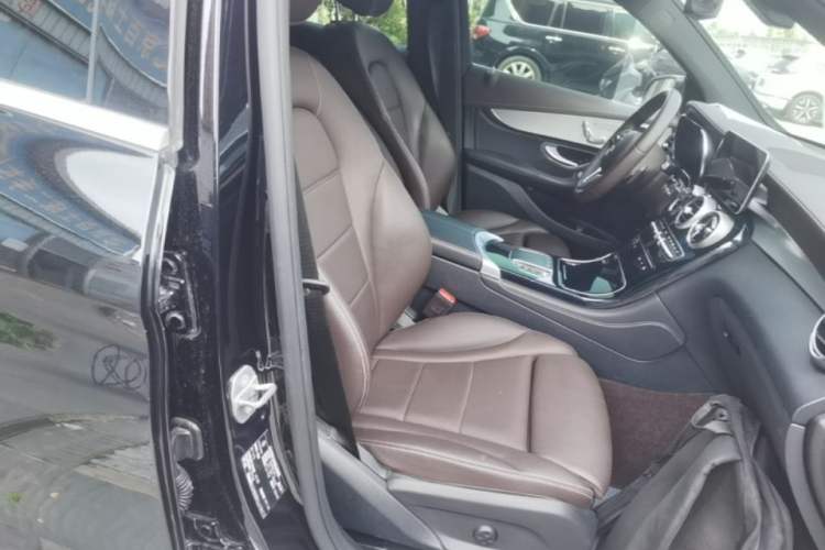 Used Mercedes-Benz GLC 2020 Facelifted GLC 260 L 4MATIC Dynamic Edition Right Front Seat