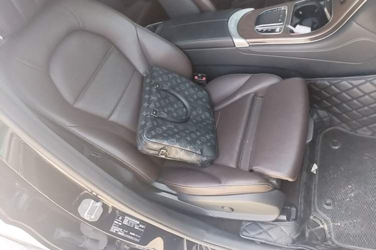 Used Mercedes-Benz GLC 2020 Facelifted GLC 260 L 4MATIC Dynamic Edition Right Front Seat