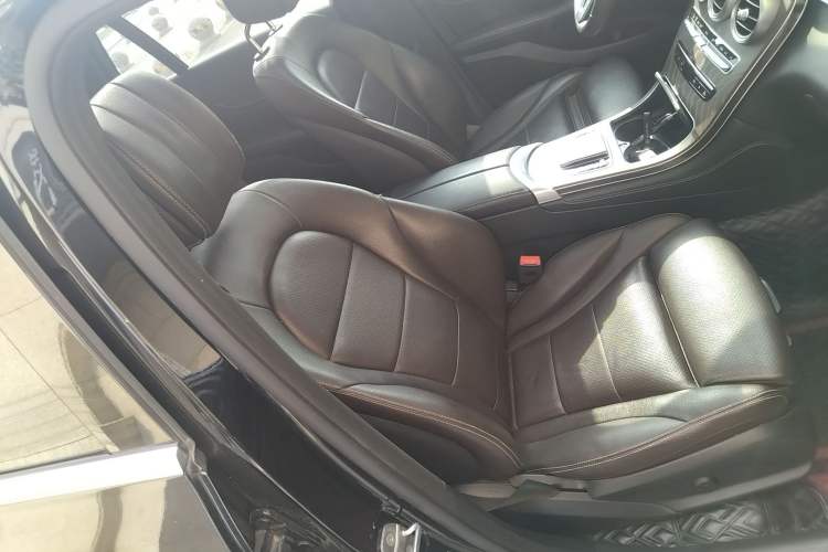 Used Mercedes-Benz GLC 2020 GLC 260 L 4MATIC Luxury Model Right Front Seat
