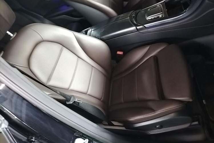 Used Mercedes-Benz GLC 2020 GLC 260 L 4MATIC Dynamic Model Right Front Seat