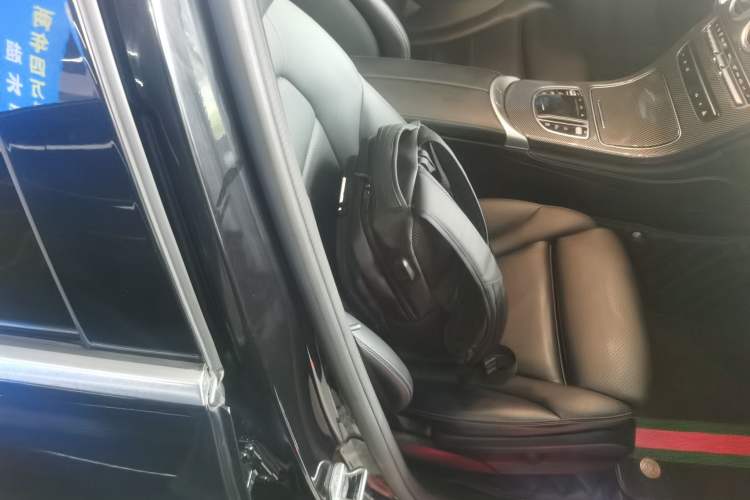 Used Mercedes-Benz GLC 2020 Facelifted GLC 260 L 4MATIC Dynamic Edition Right Front Seat