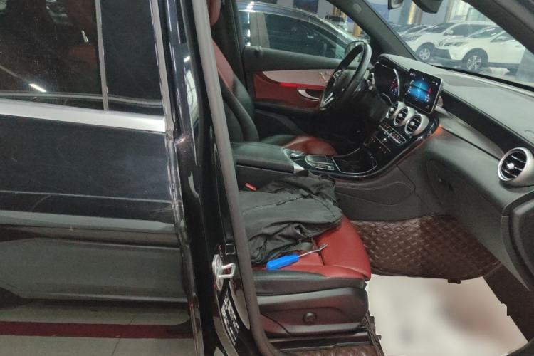 Used Mercedes-Benz GLC 2020 GLC 260 L 4MATIC Luxury Model Right Front Seat