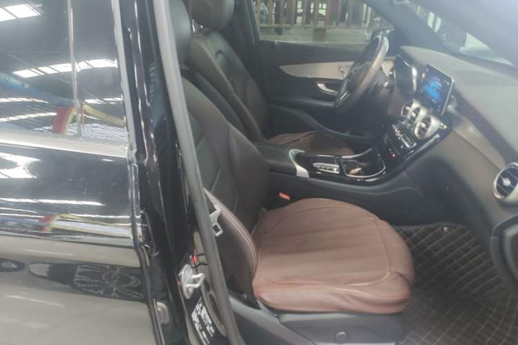 Used Mercedes-Benz GLC 2020 GLC 260 L 4MATIC Dynamic Model Right Front Seat