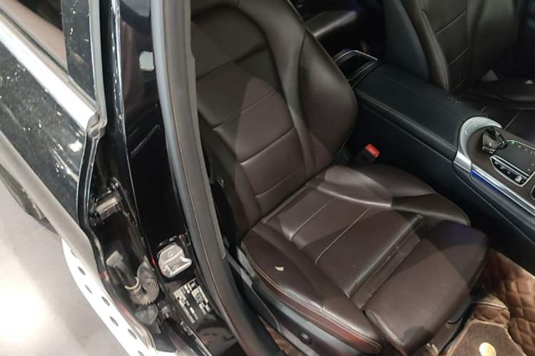 Used Mercedes-Benz GLC 2020 GLC 300 L 4MATIC Dynamic Edition Right Front Seat