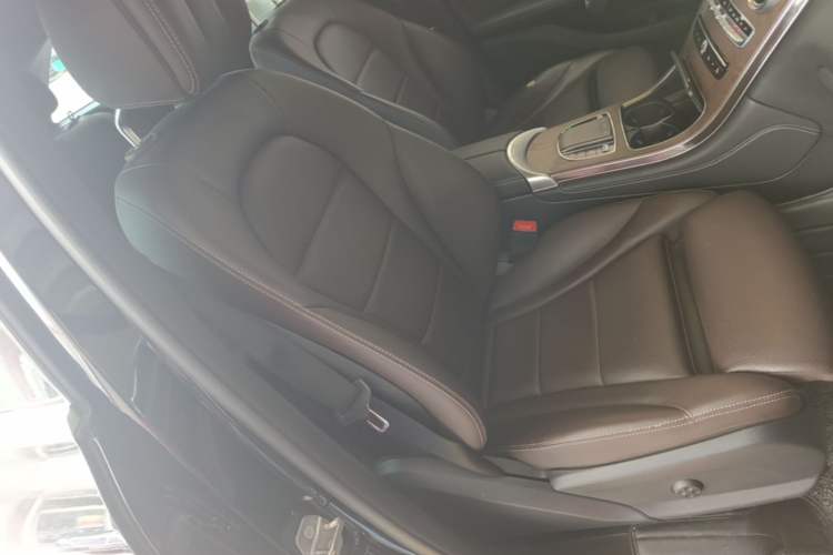 Used Mercedes-Benz GLC 2020 GLC 300 L 4MATIC Dynamic Edition Right Front Seat