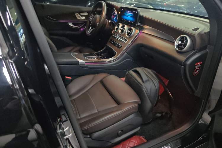 Used Mercedes-Benz GLC 2020 GLC 300 L 4MATIC Dynamic Edition Right Front Seat