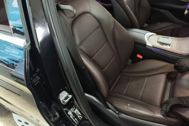 Used Mercedes-Benz GLC 2020 GLC 300 L 4MATIC Luxury Model Right Front Seat