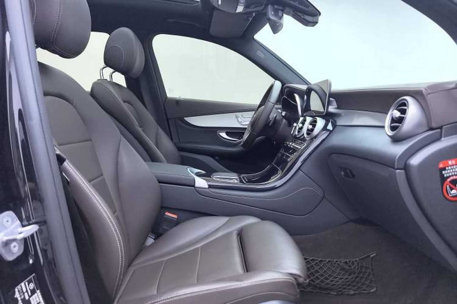 Used Mercedes-Benz GLC 2020 GLC 260 L 4MATIC Dynamic Model Right Front Seat