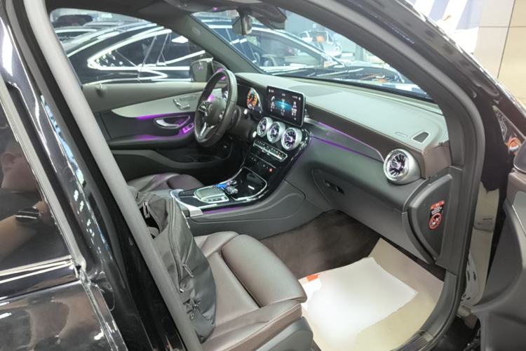 Used Mercedes-Benz GLC 2020 Facelifted GLC 260 L 4MATIC Dynamic Edition Right Front Seat