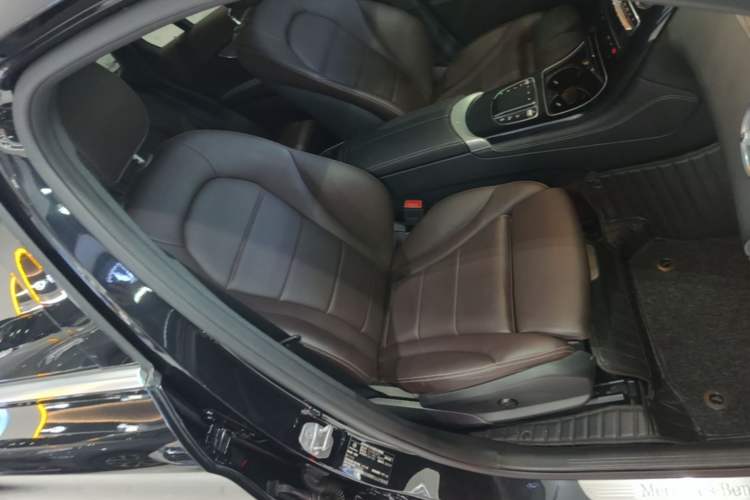 Used Mercedes-Benz GLC 2020 Facelifted GLC 260 L 4MATIC Dynamic Edition Right Front Seat