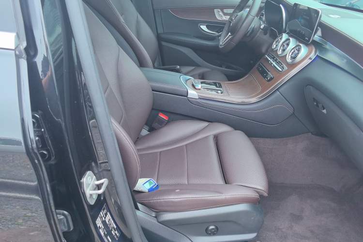 Used Mercedes-Benz GLC 2020 GLC 300 L 4MATIC Dynamic Edition Right Front Seat