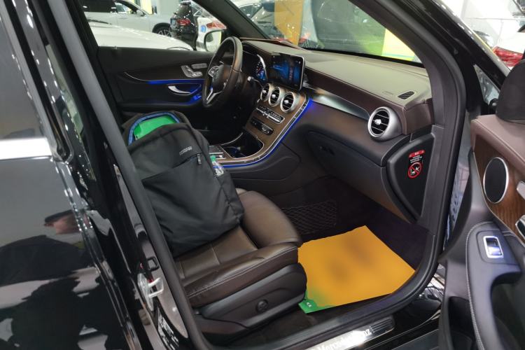 Used Mercedes-Benz GLC 2020 GLC 300 L 4MATIC Dynamic Edition Right Front Seat