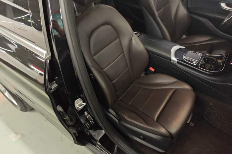 Used Mercedes-Benz GLC 2020 GLC 260 L 4MATIC Dynamic Model Right Front Seat